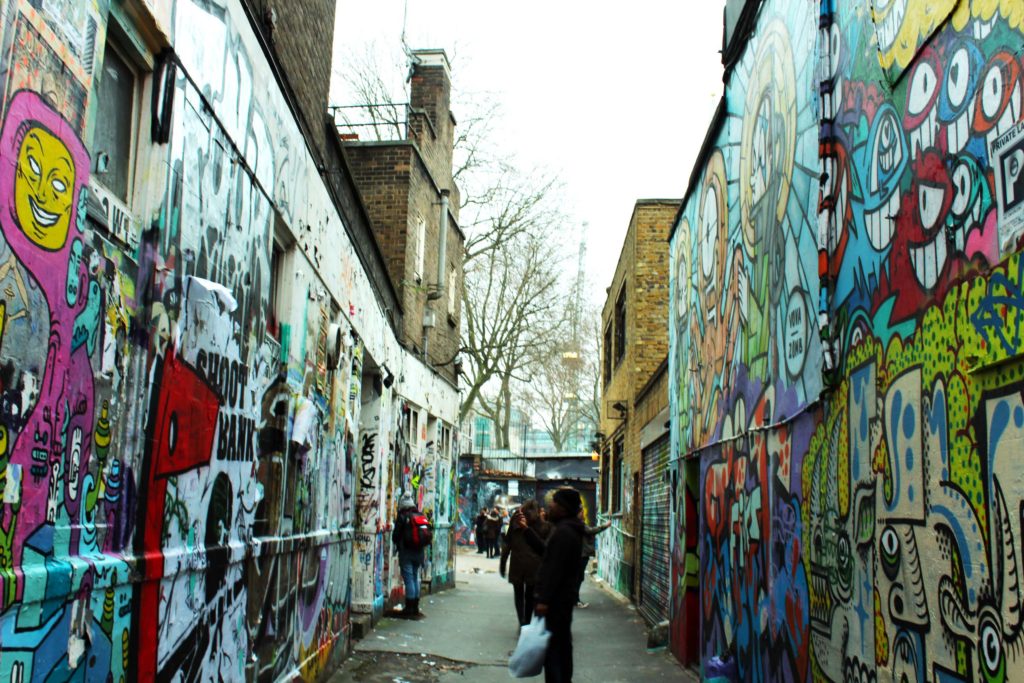 Street Art at Brick Lane - London Budget Trip - 14 free attractions London detailed reviews