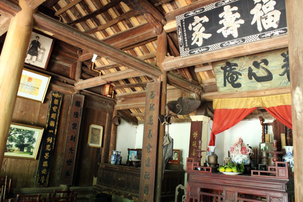 Traditional house at Duong Lam Ancient Village