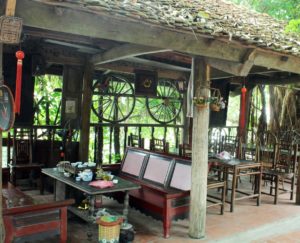 A shop selling antiques at Duong Lam Ancient Village