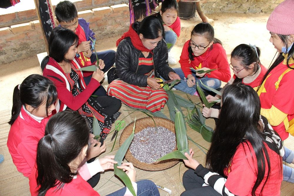 Learn to make traditional dishes at the Vietnam National Village for Ethnic Culture and Tourism - Day trip from Hanoi
